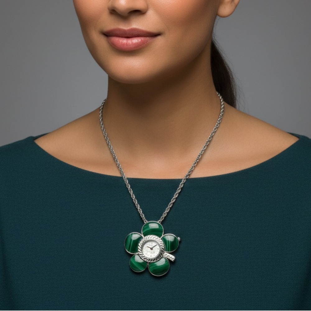 GEM ESSENCE Flower Pendant Watch